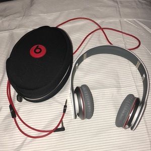 Beats by dr.dre headphones